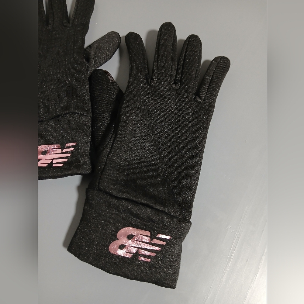 New Balance Black Gloves - Picture 3 of 5